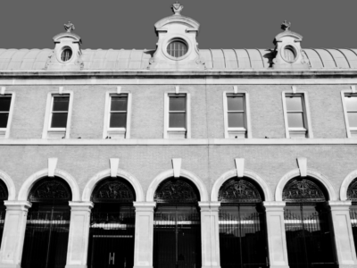 Old billin ggate, black and white