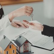 Housing agreement and exchange of keys by two people